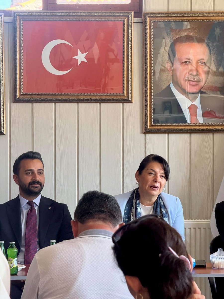 jiskenderoglu's tweet photo. 📍Gemerek
#TürkiyeYüzyılıBuluşmaları kapsamında Gemerek İlçe Başkanlığımızı ziyaret ederek teşkilatımızla bir araya geldik.
Çalışmalarımızı ve hedeflerimizi istişare ettiğimiz verimli bir buluşma gerçekleştirdik.
#Gemerek #Sivas #AKParti #TürkiyeYüzyılı https://t.co/hB5DD9Wgzp