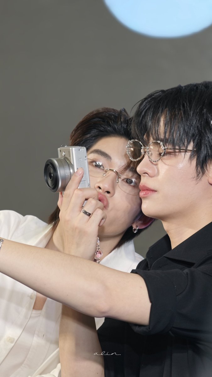 kuromiwithpippp's tweet photo. ตอนถ่ายคนเดียวก็หล่อดี
พอถ่ายกับปิ๊ปแล้วต้องบ๊องเลย

TTP MEMORY BREATH
#DumblexTeeteePor https://t.co/dIgFnfnKVw