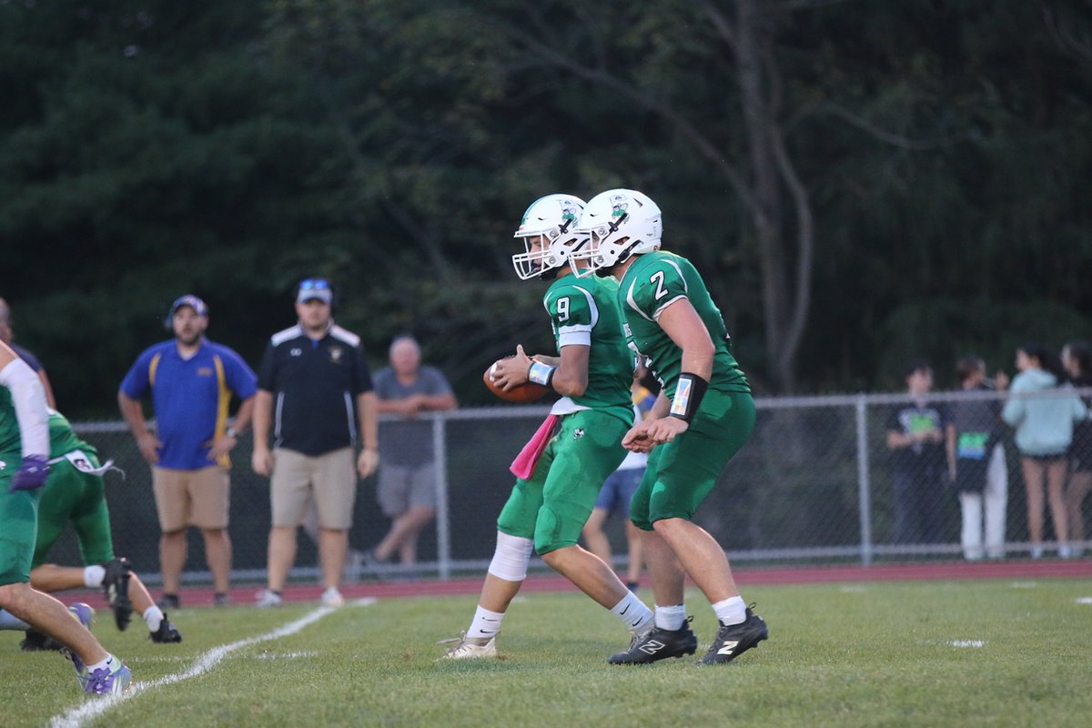 LiamLightner4's tweet photo. Thank you Rich Taylor for the game photos against Glendale.

#HornetFootball https://t.co/4U8hYuhnBN