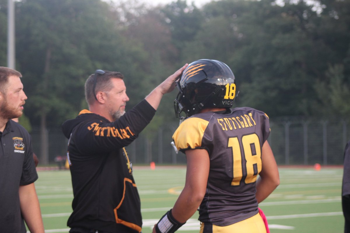kailewis1201's tweet photo. 2-0 through the first 2 weeks of the season! 
Week 1 47-6 win
Week 2 40-0 win
Stats ⬇️
Passing: 
Week 1 - 9/11, 129yds, 2tds
Week 2 - 43 yds, 1td
Rushing: 
Week 1 - 5/9, 140yds, 1td
Week 2 - 45yds, 2tds
Defense through both weeks: 
4 total tkls, 1 tfl, 2 sacks
@mjwatkins519 @d4s_sports @SportPrepX @TopPreps @5andup_C @USASports_Media @UnitedSportsAbr
