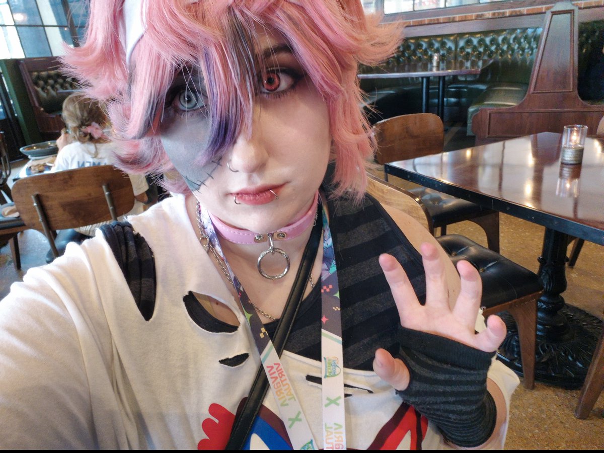 Sakurascos's tweet photo. Rosco for MO'shi Expo day two!! #moshiexpo2026 https://t.co/Y0TnEH2lWk