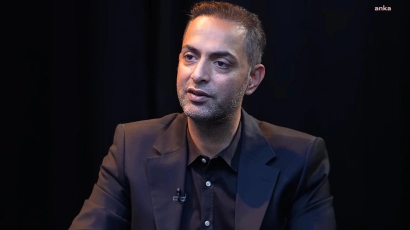 gunaydingokhan's tweet photo. Murat Ağırel gazetecidir.
Çok iyi gazetecilik yaparak, parselci hırsızların ipliğini pazara çıkaran @muratagirel’e bu nedenle saldıran, ailesine küfretmeye yeltenen alçakların nereden beslendikleri bellidir.
Bu alçaklara karşı herhangi bir işlemin yapılmıyor olması skandaldır. https://t.co/gcaAoK1tqy
