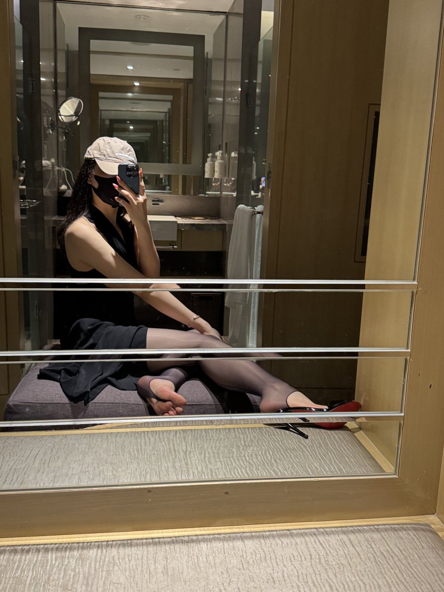 KendallSsbx's tweet photo. 抖音发不出来的发这里 https://t.co/8dAJEX2sKt