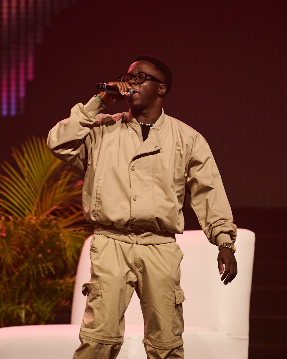 GOLDENVIBE1's tweet photo. I Hosted the biggest event of my professional Mc’ing career yesterday and it went so fantastic, the positive reviews I’ve gotten from friends, strangers and family are too numerous to count. It can only be my God fr.

My love 📸: @O_BigDan you captured this beautifully. https://t.co/9KMouhqy9D