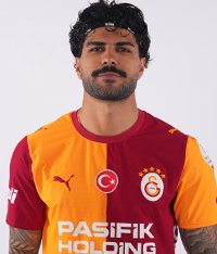 CemS0S's tweet photo. 85 dakika ileri geri koşular,birebir mücadeleler,drippling ne ararsan var. Ligin açık ara en iyi bal yapan arısı en iyi beki. 
#GSvKOC https://t.co/IVs82zvlYT