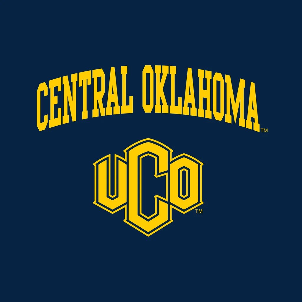 FCRecruits's tweet photo. LETS DISCUSS RECRUITING 

C/o 27, 28, 29 &amp; 30! If You Are Interested In Being Recruited By The University Of Central Oklahoma ( @ucobronchofb ) COMMENT film, RETWEET &amp; DM us. We Are Sending Over Playmakers For Evaluation.

Coaches &amp; Parents Reach Out!

#TheHomeOfRecruiting🏭 https://t.co/FyEzZIuIuJ