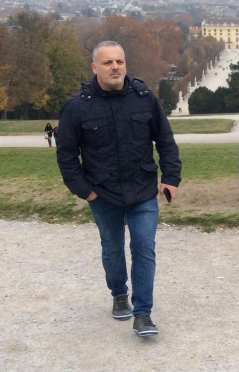 ajcambrils's tweet photo. DEFUNCIÓ | Ens deixa Siscu Morell, el seu exemple, la força i l'extraordinària capacitat de lluita quedaran per sempre entre nosaltres. La seva determinació davant l’ELA i el seu compromís per impulsar la recerca i recaptar fons han estat una lliçó de generositat i esperança. 🧵 https://t.co/57gcSAsKTU