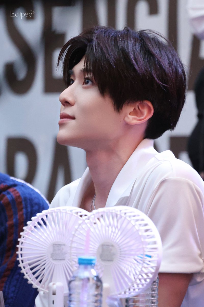 eclipse_folder's tweet photo. 260913 Fansign in Barcelona 

#SION #시온 #シオン https://t.co/9mvMwo8fti