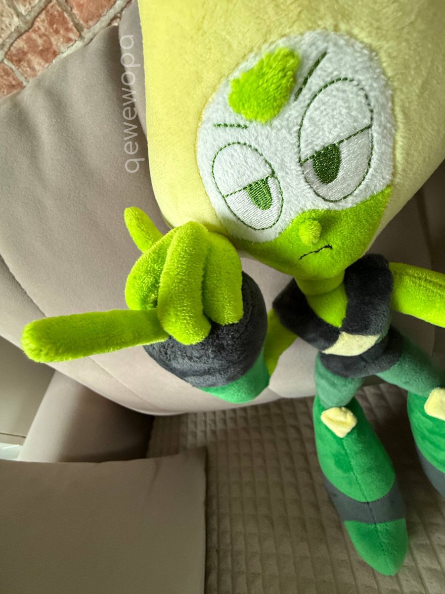 qewewopa's tweet photo. 50 cm peridot on sale!! 
#peridot #su https://t.co/V7ps6b3g6a