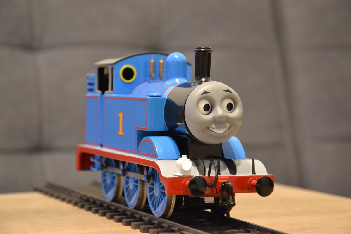Quboss_modeller's tweet photo. (New Thomas Gauge 1 Replica Thread)
And there we have it! Another month and another replica has been completed. Equipped with custom made chassis and all functions original model had. Thanks to @jamostrainos for CAD @temtoolbox for lining and @ThomasModeller for face data! (1/x) https://t.co/92HNmujLlY