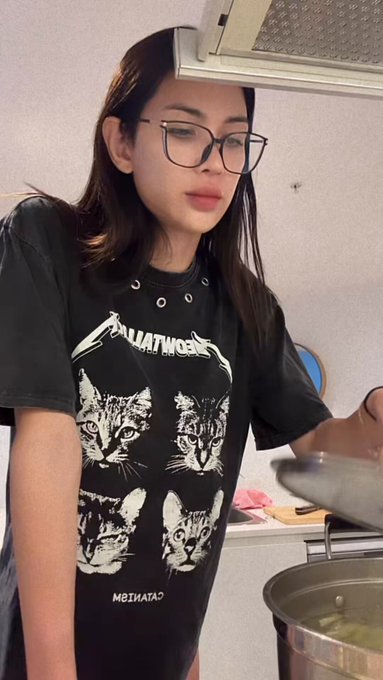 Bellah2231's tweet photo. Feeling pretty today 💕 tell me something nice 😌 https://t.co/7NoKWdohib