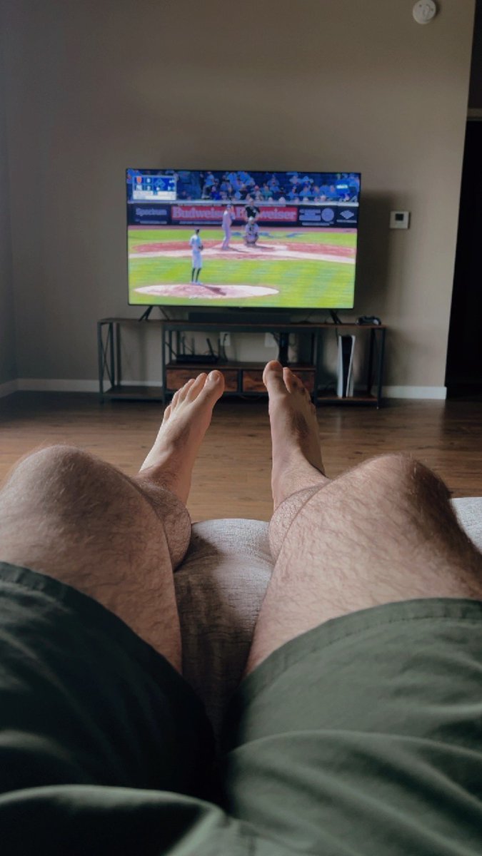 IowaFeet tweet picture