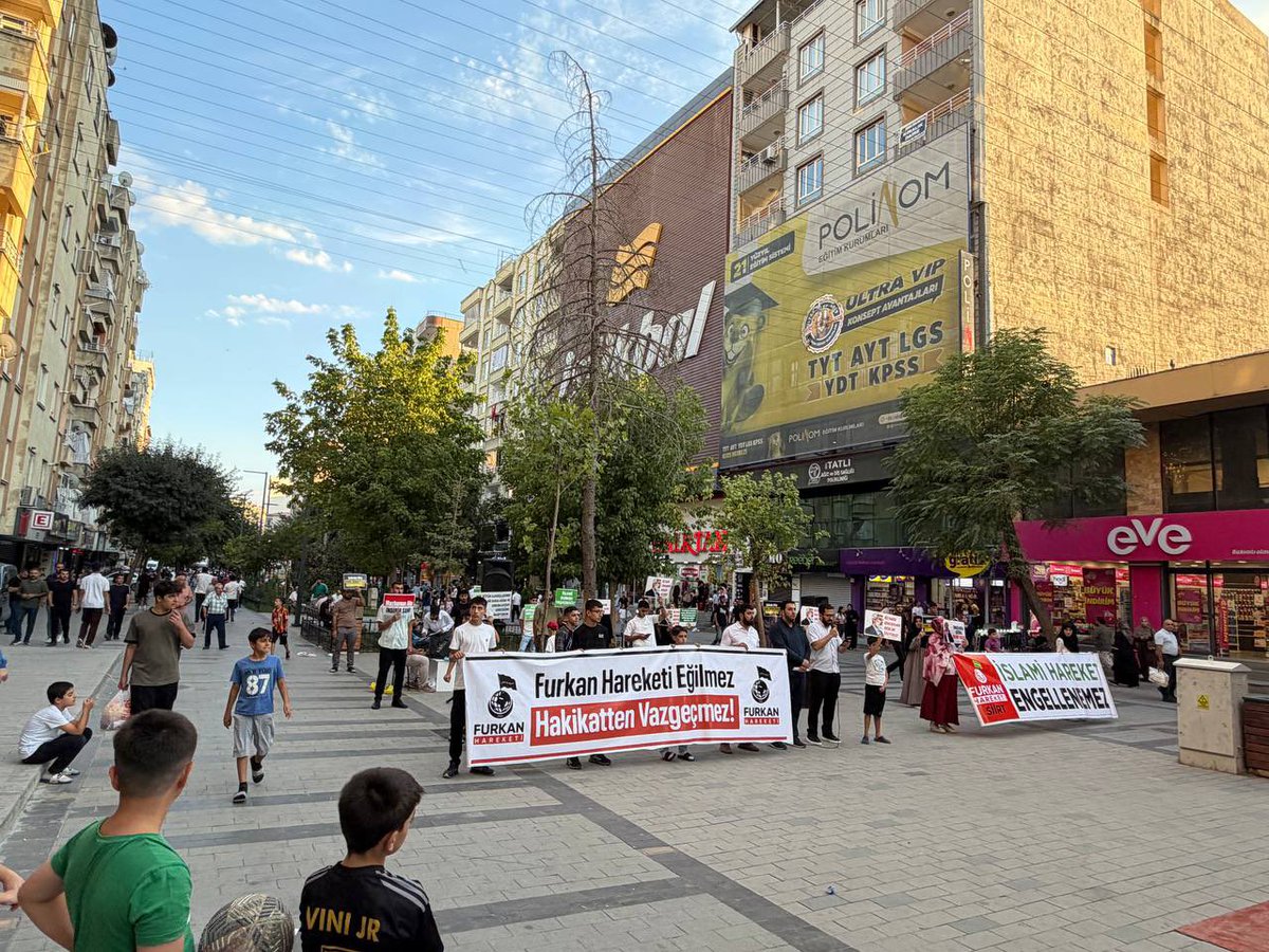 FH_Susmaz's tweet photo. HUKUKSUZ TUTUKLULUĞA KARŞI ADALET ÇAĞRISI!

​Alparslan Kuytul Hoca, Semra Kuytul Hocahanım ve Furkan Hareketi mensuplarının hiçbir somut delile dayanmayan haksız tutukluluk hallerine karşı basın açıklaması gerçekleştirildi. 

Alanlarda toplanan Furkan Hareketi mensupları, 
hukuksuz tutuklamalara karşı tepkilerini dile getirdi.

📍Mardin📍Siirt

#YargıEliyleZulüm
Ozgürlük IçinMeydandayız
FurkanGönüllülerine Ozgürlük