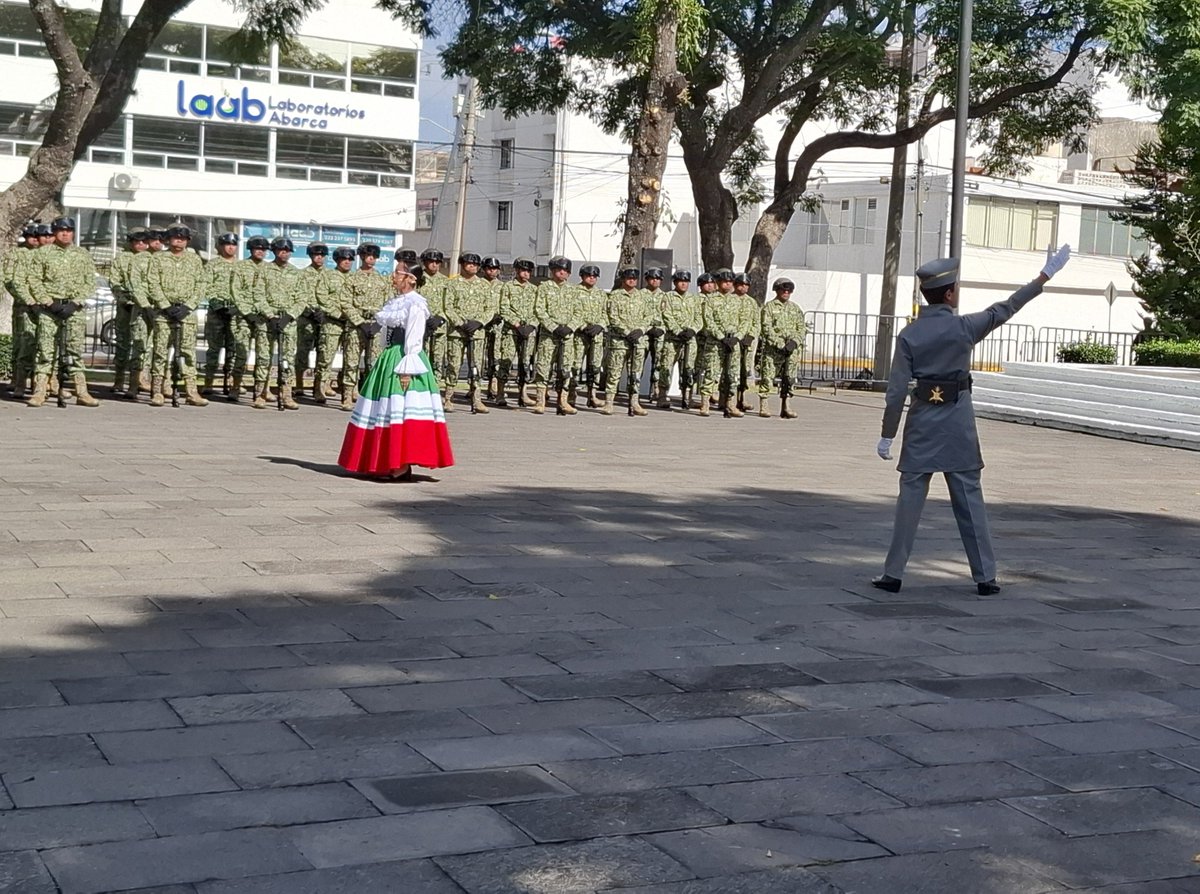 JackyR1306's tweet photo. Conmemoración del 179 Aniversario de la Gesta Heroica de los Niños Héroes de Chapultepec en el monumento a los niños héroes.

#Puebla https://t.co/33i14bUGnI