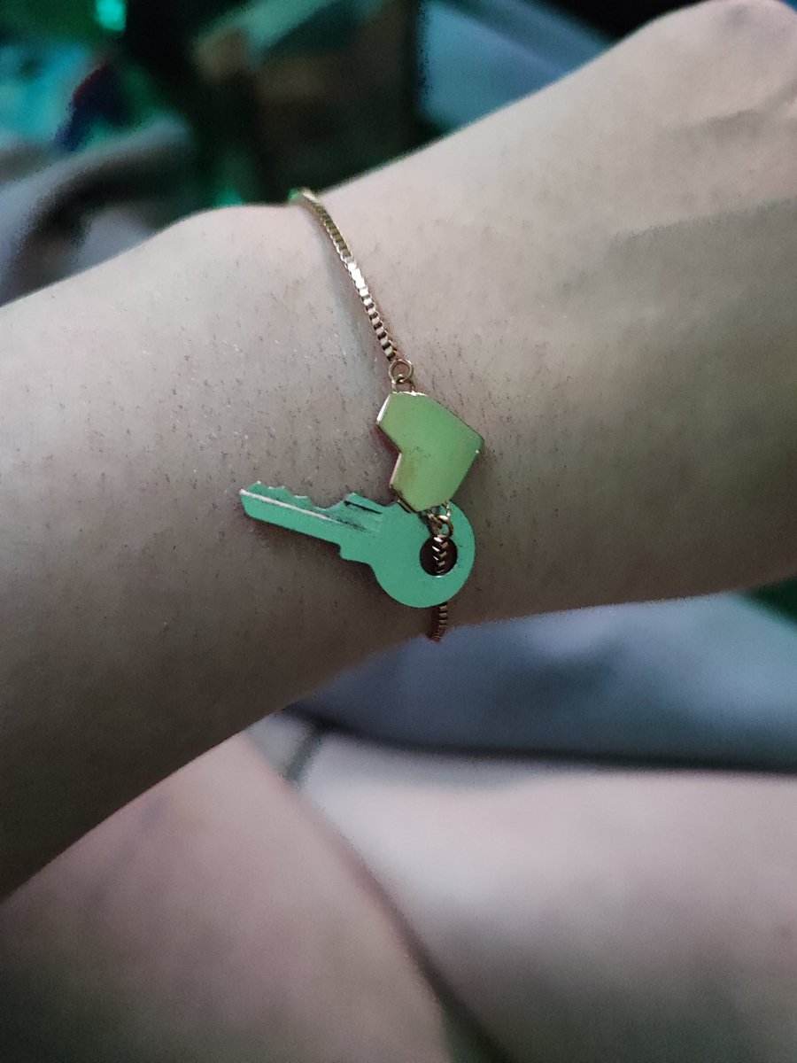 CelinaMistress's tweet photo. Wer will noch verschlossen werden?

Der Locktober rückt immer näher &amp; die Seite @DebtKeeper ist perfekt für Keuschhaltung !

Also los,ab in den Cage &amp; her mit dem schlüssel du #Loserfotze 👑💕🔥💸🧎🏻

#findom #findomslaves #femdom #geldherrin #zahlsklaven #paypig #keuschhaltung 🥵 https://t.co/2UoZZ04koU
