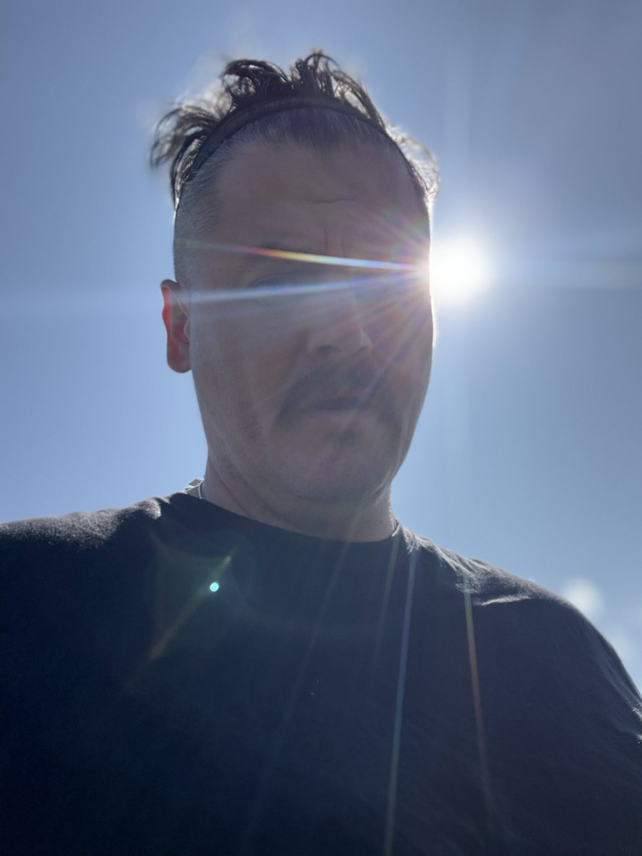 FastingFake's tweet photo. 🚬#TragicMic🎙️ lost all his smokes
Can someone dm him some of the good? https://t.co/ZWBTwxwq4g