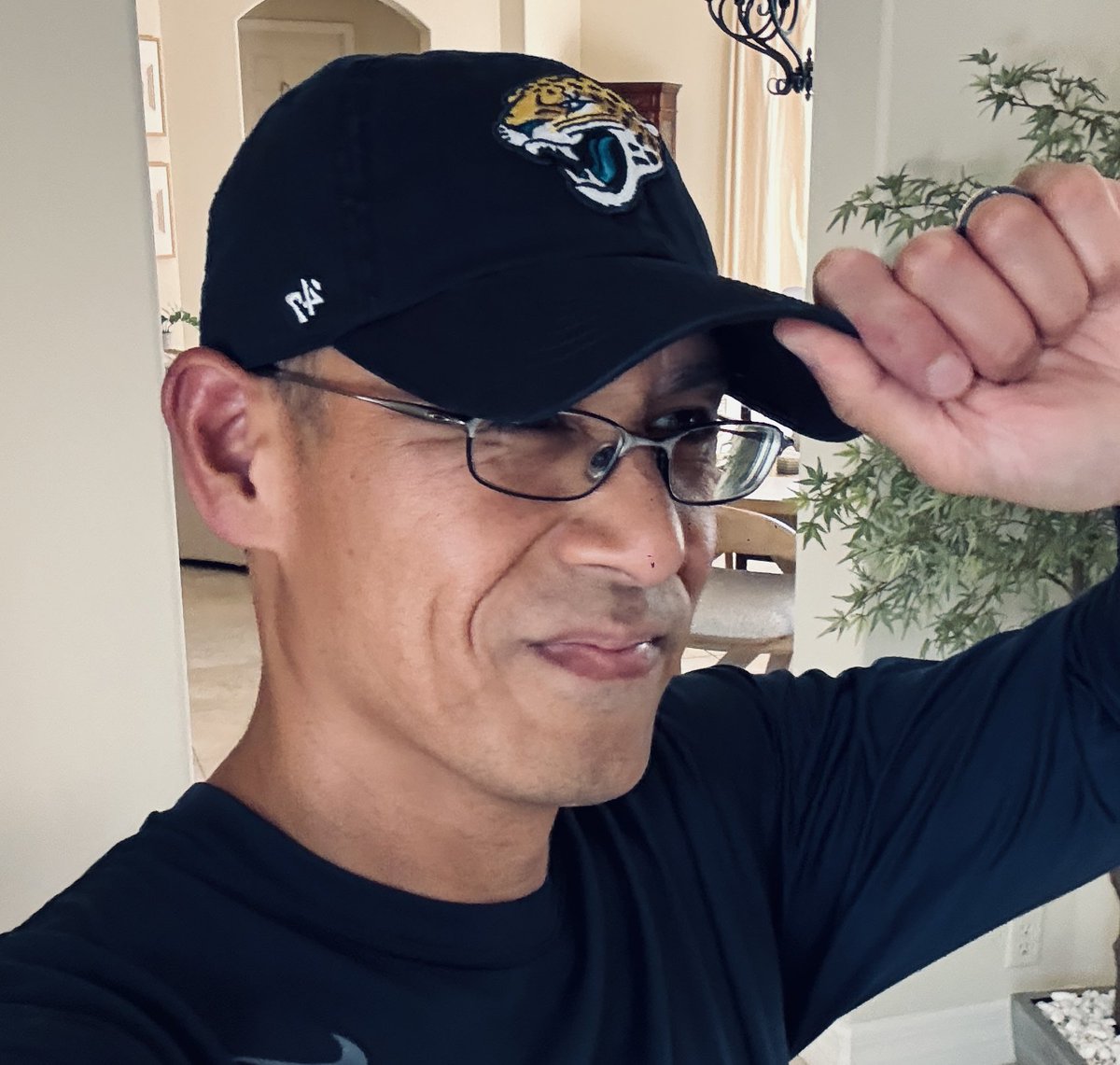 srqTagle's tweet photo. Duval!!!! https://t.co/yg7b0I0UoK