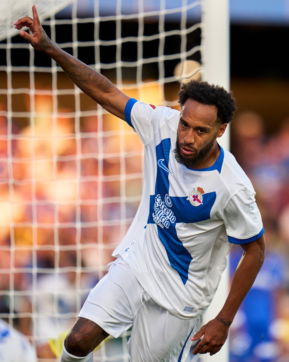 brfootball's tweet photo. 🖐 in 5️⃣

37-year-old Pierre-Emerick Aubameyang has scored in every La Liga game so far this season for Deportivo La Coruña 🍷 https://t.co/eySvBLqSbp