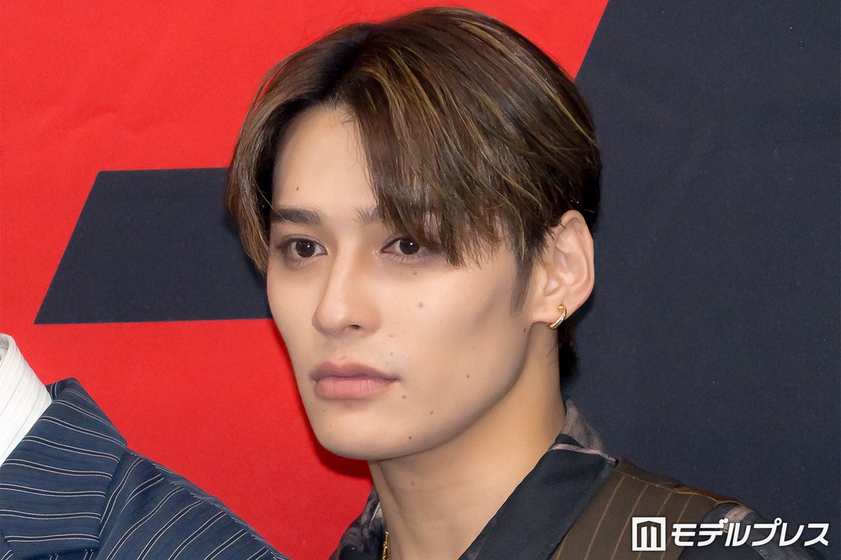 modelpress's tweet photo. ONE N’ ONLY「INFERNO」囲み取材📝

TETTA、EBiDANは「仲間でもありライバル」
「Yes! 東京」活動で団結力を実感🤝
https://t.co/I8Zzq9Yfo6

「EBiDANとしての母体を大きくしていこうという気持ちがみんな高まった感じがしています。本当にEBiDANで売れてやるぞ、突き抜けてやろうという思いが…」 https://t.co/JXECUxf3mT