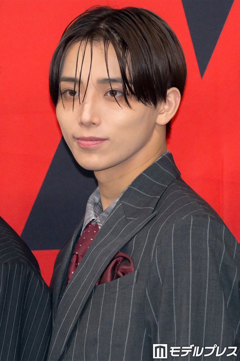 modelpress's tweet photo. ONE N’ ONLY「INFERNO」囲み取材📝

TETTA、EBiDANは「仲間でもありライバル」
「Yes! 東京」活動で団結力を実感🤝
https://t.co/I8Zzq9Yfo6

「EBiDANとしての母体を大きくしていこうという気持ちがみんな高まった感じがしています。本当にEBiDANで売れてやるぞ、突き抜けてやろうという思いが…」 https://t.co/JXECUxf3mT