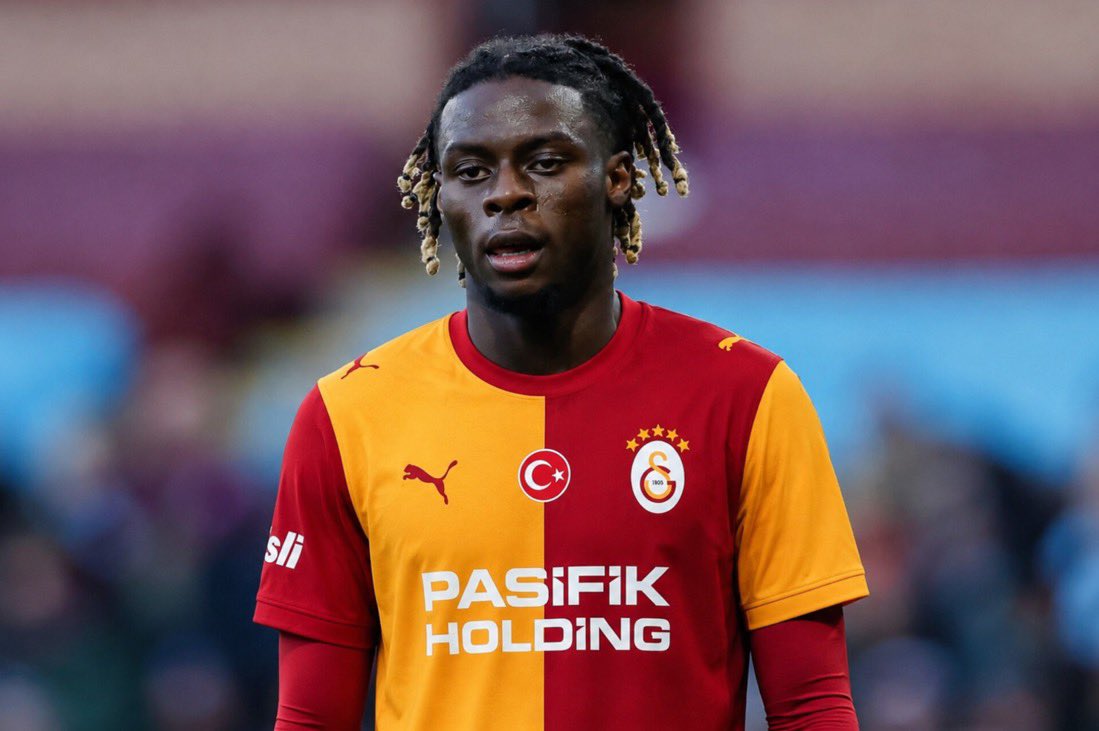mezzalanaliz's tweet photo. Geldiği günden bu yana çok eleştirerek beklentiyi mi düşürdük bilemiyorum ama Lesley Ugochukwu oyuna girdikten sonra takımın ayakta kalan tek ismi oldu, kesinlikle daha fazla süreyi hakediyor. https://t.co/4w8y4GStDI