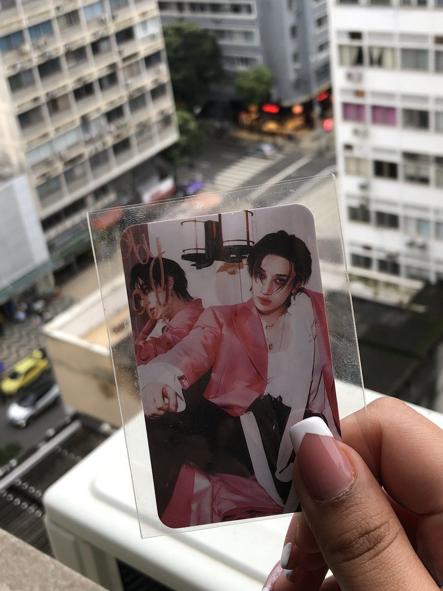 _K4aa_'s tweet photo. Ver ele de pertinho sorrindo aqueceu o meu coração, thank you Channie!! ❤️🇧🇷 https://t.co/bF4no3x3De