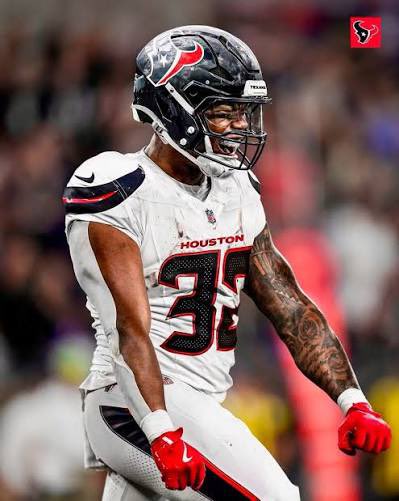 SC_Hendo's tweet photo. With his 2 first half TDs David Montgomery has moved up on the all time NFL TD list from 179th to tied for 157th. 

Other notable players with 65 career TDs - Adam Thielen, Jamaal Charles &amp; HOFers Terrell Davis &amp; Michael Irving https://t.co/vxms0mutx0