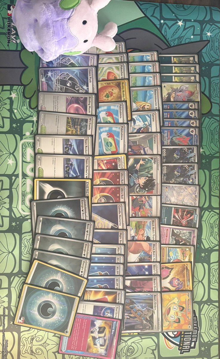 Sand0x12's tweet photo. Just get 1st place in my first challenge of the season whit this spicy zoroark deck 
I feel the punk helmets so clutch ngl
+15 champ p +17USD +Another traumatic pic of crustle https://t.co/wK9aJtz5Ui