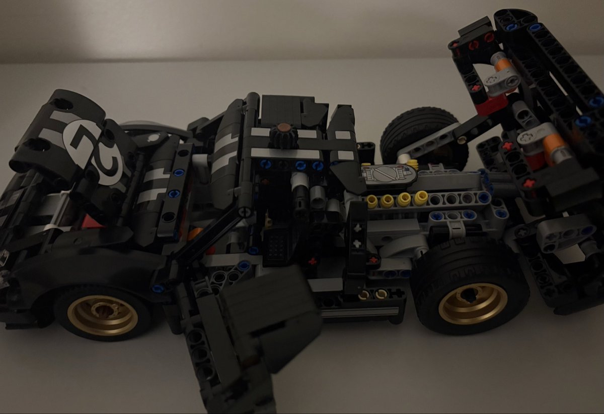 lostinorbit23's tweet photo. The art of lego technic https://t.co/famq45klYX