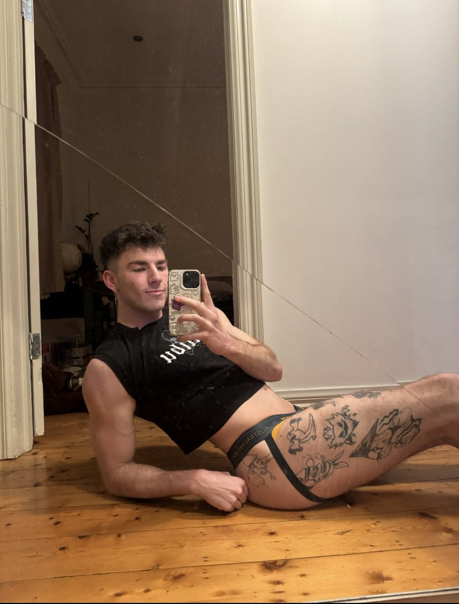 romeohomo's tweet photo. Howdy https://t.co/5nNl8BMIf8