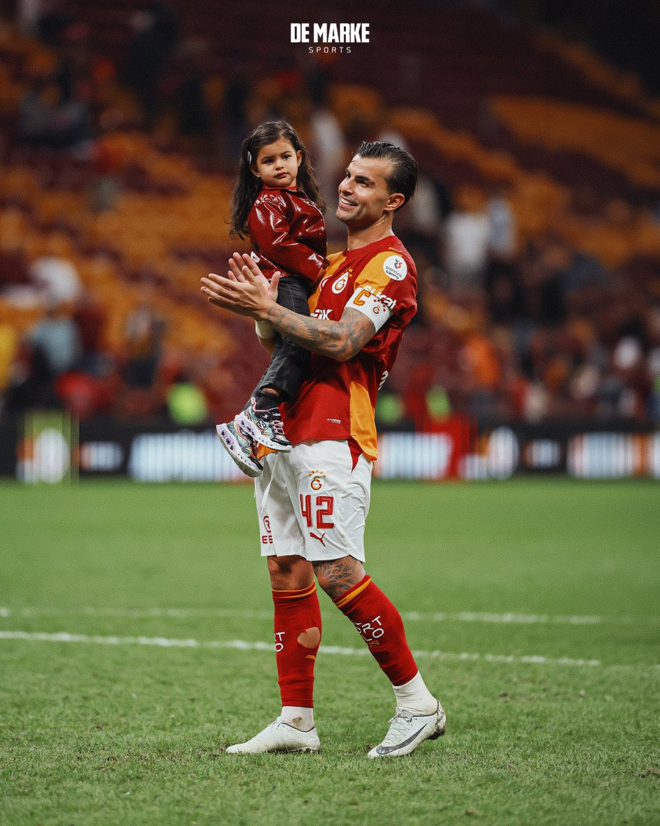 demarkesports's tweet photo. Baba ve kızı. https://t.co/gaa5K2y3Gn