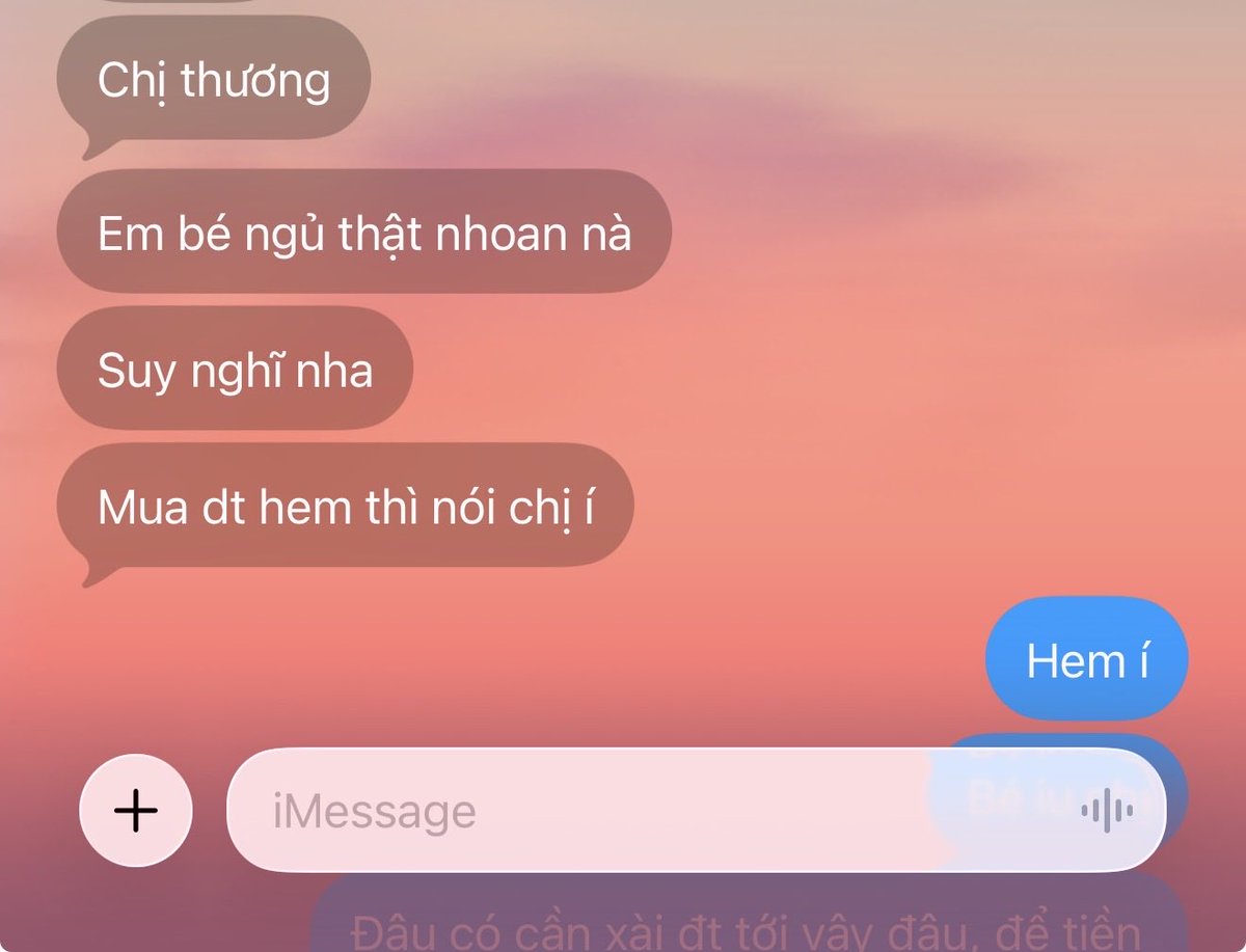 darlingormazing's tweet photo. Sến sến già già hay typo vậy chứ được cái đẹp gái, quan tâm, chiều mình số 1 thế giới 😊 @meotuyet09 https://t.co/NVOCM6oT6A
