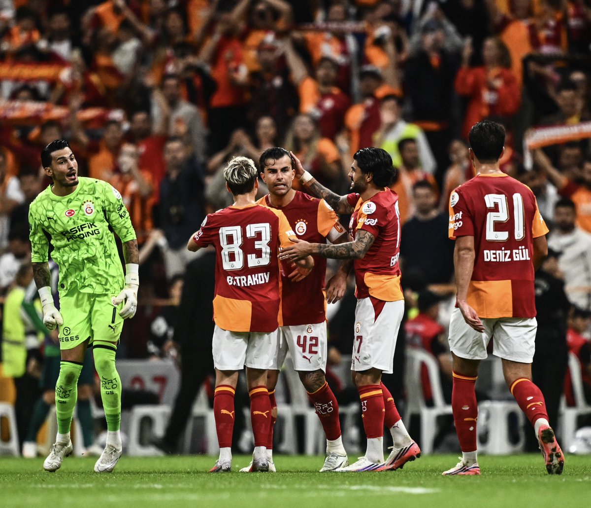 GalatasaraySK's tweet photo. KAPTAN! 🦾

#GSvKS https://t.co/dm2LO377uE