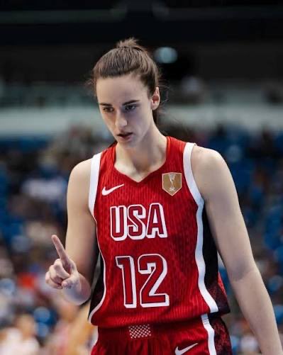 Hero_OfThe_Day's tweet photo. Caitlin Clark has just 6 shot attempts in the last two games.

She won Player of the Game in their first game, the coaches stopped playing her, and her teammates stopped passing her the ball. https://t.co/9ojIkzu444