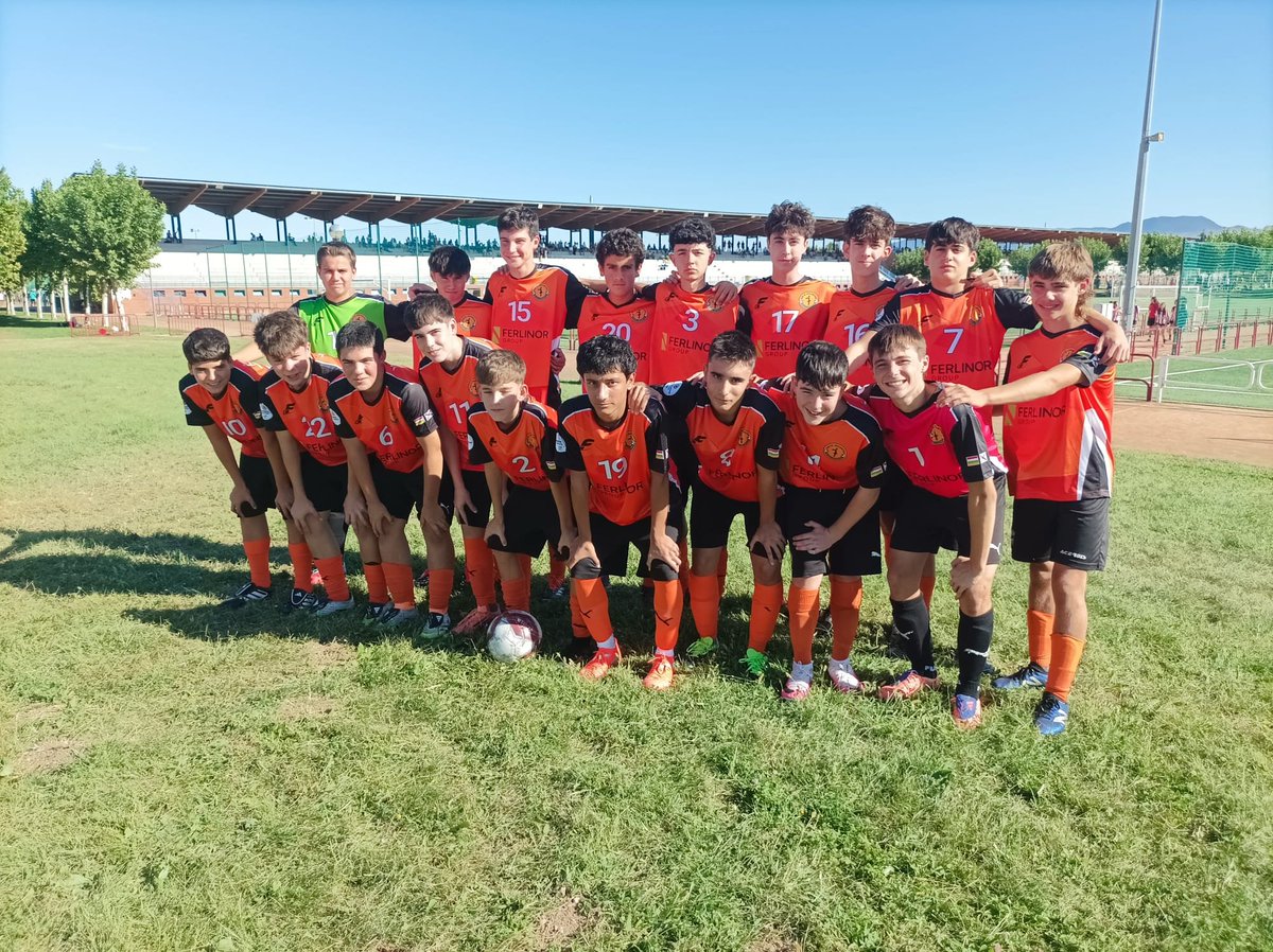 SieteInfantesED's tweet photo. Fin de semana de fútbol en el torneo de @BALSAMAISO , Muchas gracias por la invitación .
Nuestros chicos han disfrutado mucho y se han divertido con su deporte favorito https://t.co/hpWSSlPvAt