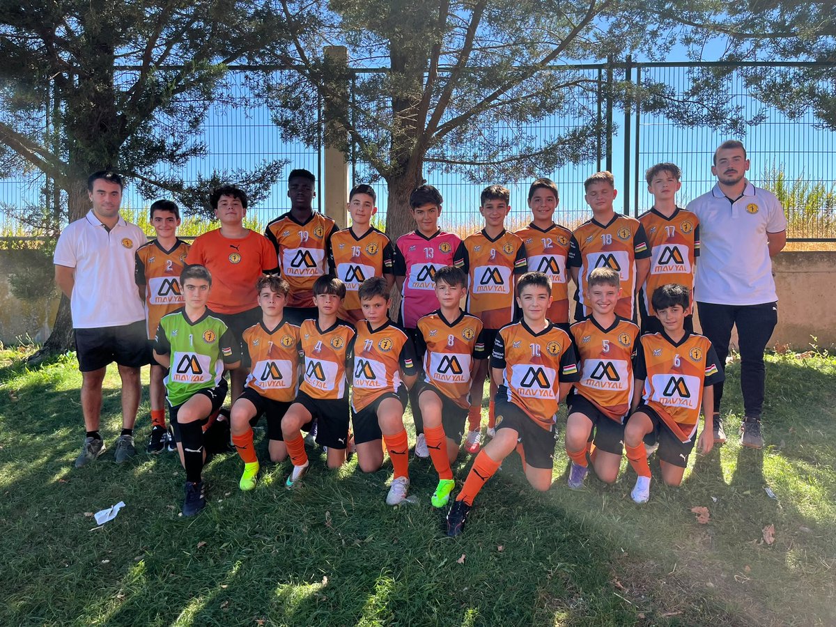 SieteInfantesED's tweet photo. Fin de semana de fútbol en el torneo de @BALSAMAISO , Muchas gracias por la invitación .
Nuestros chicos han disfrutado mucho y se han divertido con su deporte favorito https://t.co/hpWSSlPvAt