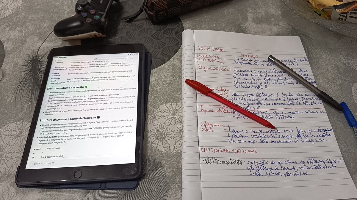 AlborettiF17811's tweet photo. I muscoli crescono, ma per molte persone su questa piattaforma e meglio allenare anche il cervello https://t.co/GCUhxDV2Xf