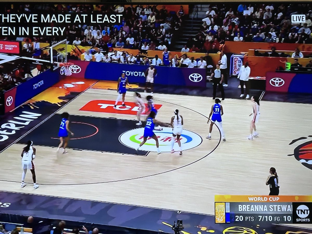 Rosiamado76's tweet photo. 🏀👏🏻🔥@FIBAWWC #worldcup https://t.co/ggEAvaRVLY