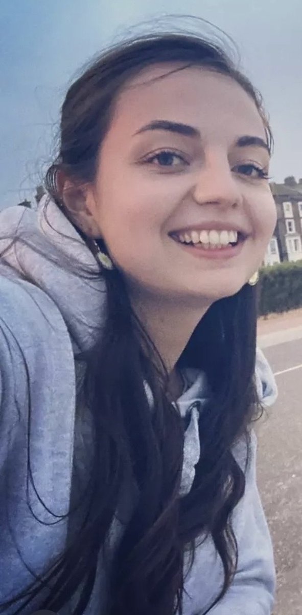 mysisterissexy's tweet photo. What we think about followers sister, Chloe? Innocent or filthy?

Rate her out of 10

#wankchat #sister #goonfuel #faceporn #rateher #rating #outof10 #britishgirl #slut #goon #irl #submission https://t.co/laOhbrYGPI