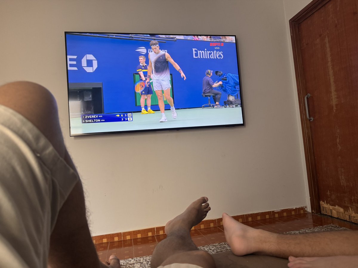 silveirabento's tweet photo. Estamos na audiência desse jogo espetacular. Mandem um abraço para o pessoa do Clube de Campo Empyreo - Leme/SP. Hoje teve final de M15, gosta estamos no descanso. Fábio Bento e Pedro Bento
#USOpenNaESPN https://t.co/3qdtonPf5y