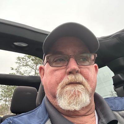 cowley_e's tweet photo. #NewProfilePic https://t.co/PqJdzmwtxf