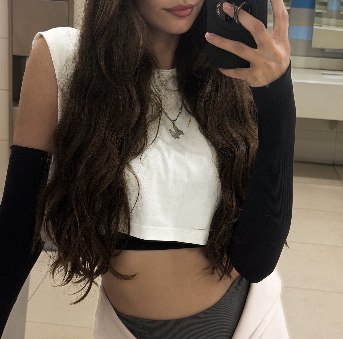 goddess_Eelin's tweet photo. Fresh after gym 💪🏻 https://t.co/CP9MQjrMK7