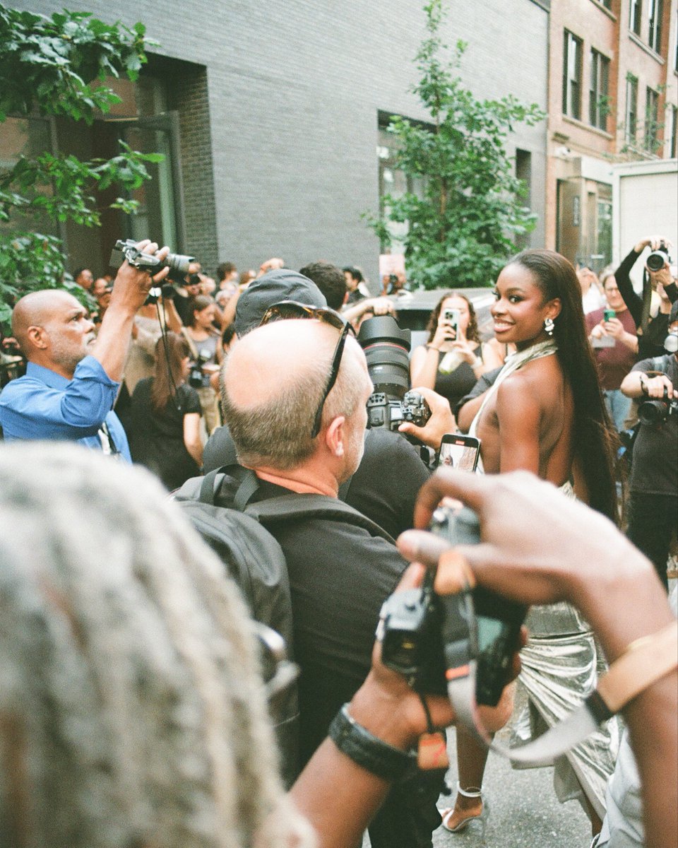 TheRealCocoJ's tweet photo. sitting pretty #nyfw https://t.co/zAIV8PtNJr