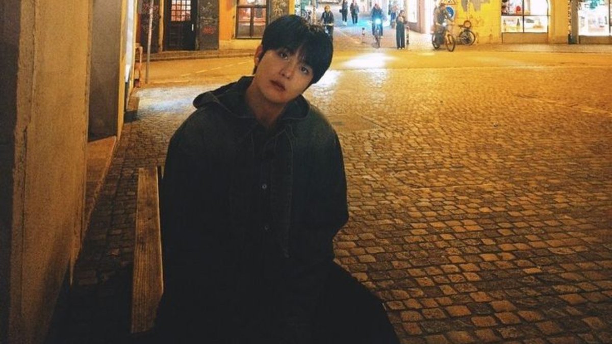 imlasthoe_'s tweet photo. | 3:40 AM

-how can I tell you to stay
when you're not mine https://t.co/EpyWtcC67n