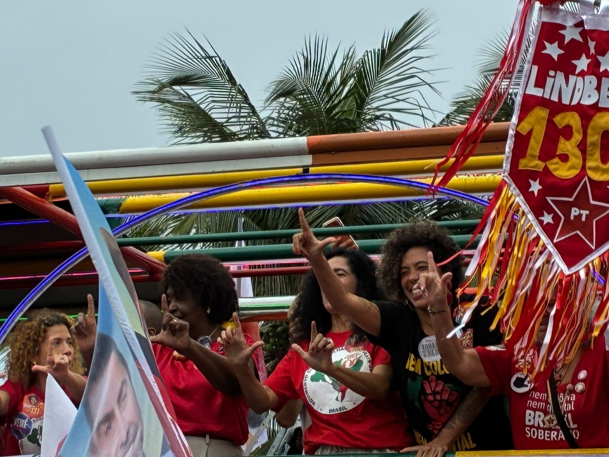 lanadeholanda's tweet photo. sabem quem estava hoje no ato a favor do Presidente Lula? 

não, não foi o Pedro Paulo. 

quem estava lá, fazendo campanha pela reeleição do Lula, foi Monica Benicio 131. https://t.co/7IrwUD5h9D