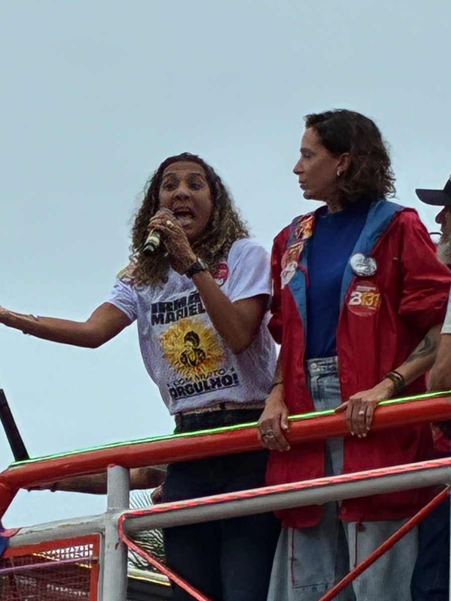 lanadeholanda's tweet photo. sabem quem estava hoje no ato a favor do Presidente Lula? 

não, não foi o Pedro Paulo. 

quem estava lá, fazendo campanha pela reeleição do Lula, foi Monica Benicio 131. https://t.co/7IrwUD5h9D