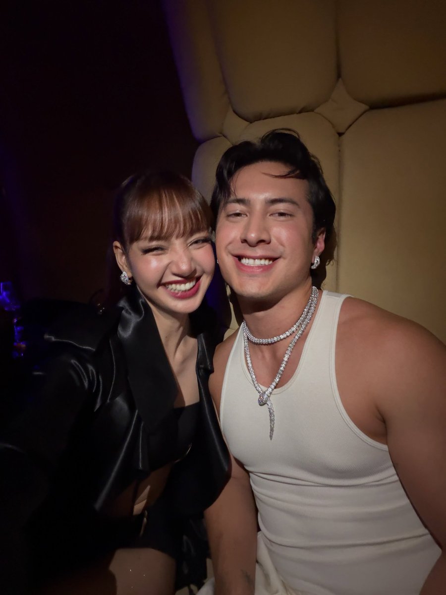 BuzzingPop's tweet photo. Hudson Williams and LISA stun in new photo together. https://t.co/lhD2w6UF4J