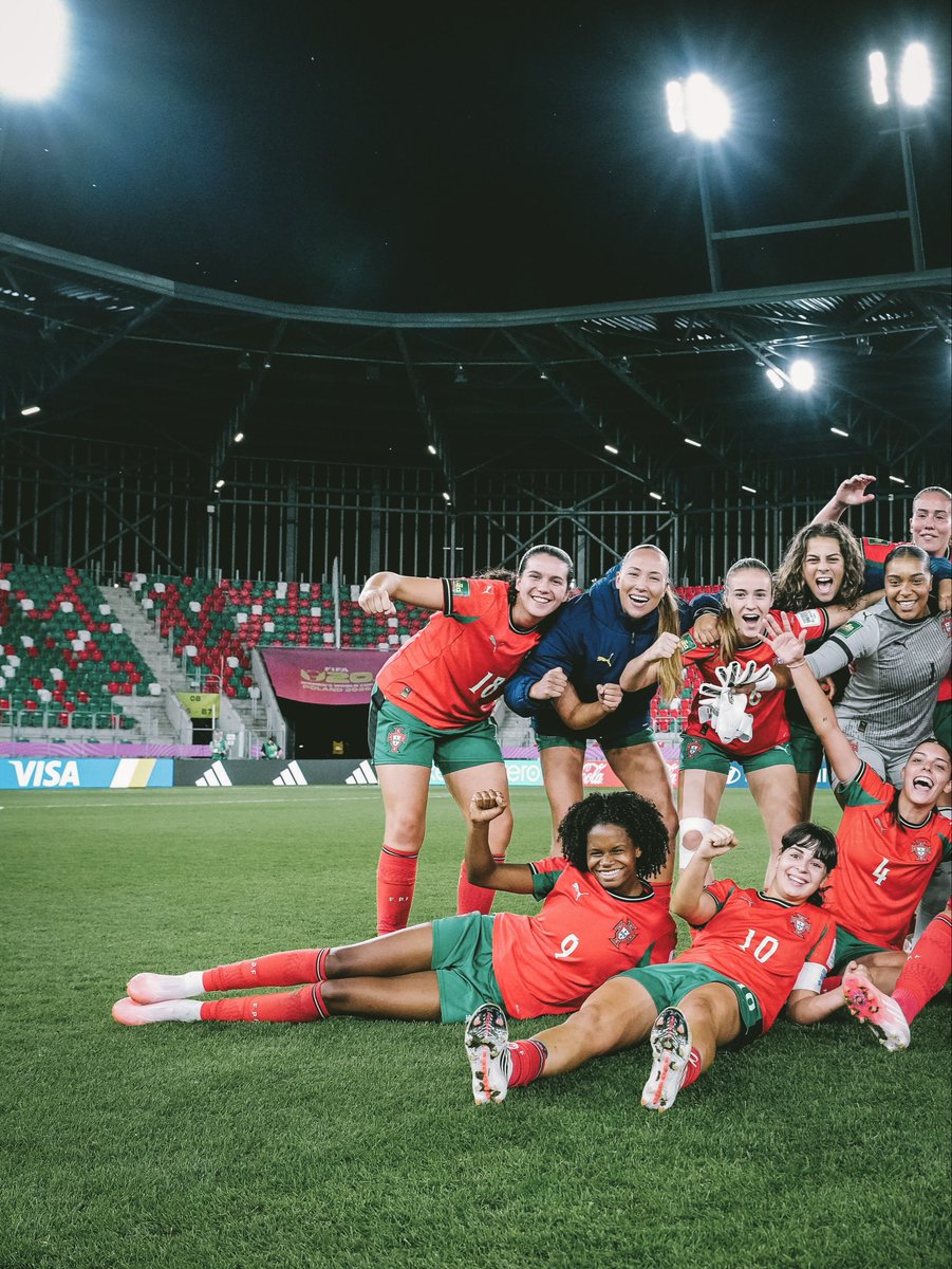 scbragafeminino's tweet photo. Gverreiras seguem para os oitavos do Campeonato do Mundo Sub-20 🇵🇹

Nair Pina e Francisca Castro foram titulares, enquanto Rita Cunha, Rita Melo e Luana Bessa foram suplentes utilizadas, no triunfo por 3-0 frente à 🇨🇷
Francisca Castro esteve ainda em destaque ao contribuir com uma assistência 🅰️

#DurasDeRoer