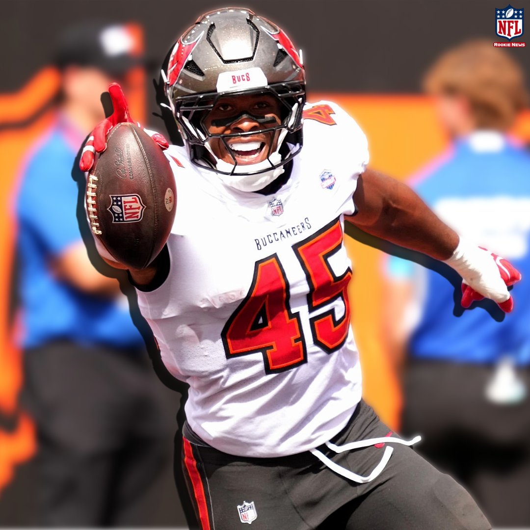 NFLRookieNews's tweet photo. #Buccaneers 2nd-rounder Josiah Trotter in his NFL debut:

🏴‍☠️10 tackles
🏴‍☠️1 sack
🏴‍☠️2 TFL
🏴‍☠️1 INT (TD)

Reached a game-high top speed of 20.03 MPH on his interception returned for a touchdown https://t.co/TCnSocd0sY