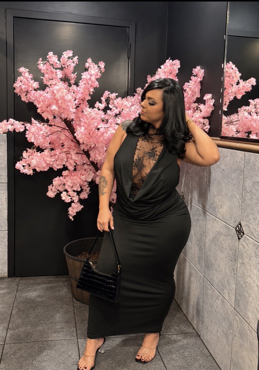 yourgodlani's tweet photo. Birthday celebration is all month 🥂 go send for dinner 💸 https://t.co/VvkYl7wK8s